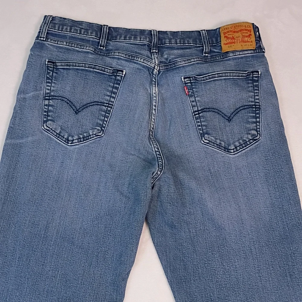 Levis 541 Athletic Taper Mens Blue Denim Jeans Size 40x34 Medium Wash fit 38x31